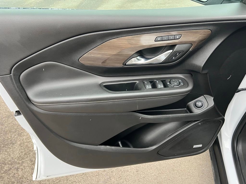 Used 2022 GMC Terrain Denali w/ Denali Premium Package image 15