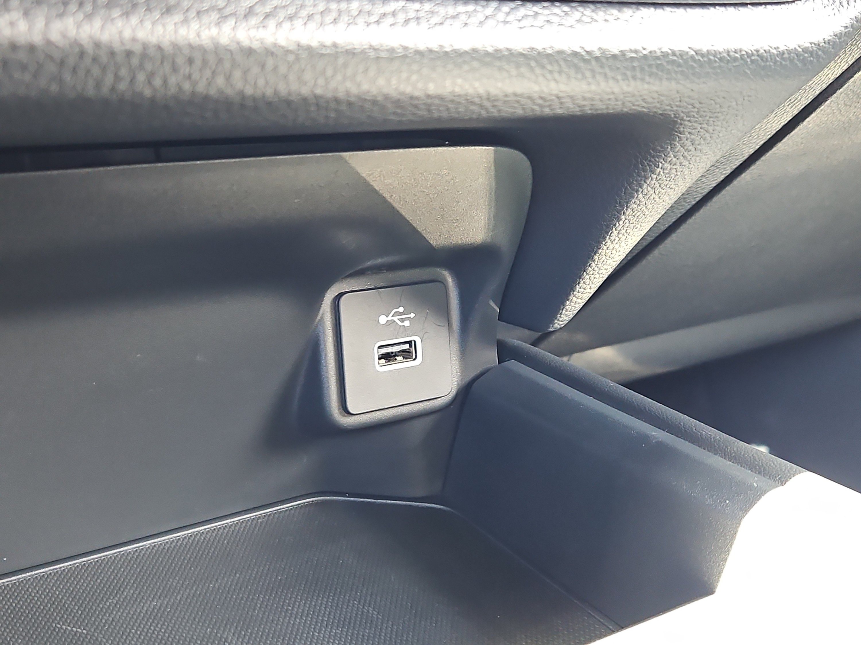Certified 2025 Honda HR-V Sport image 10