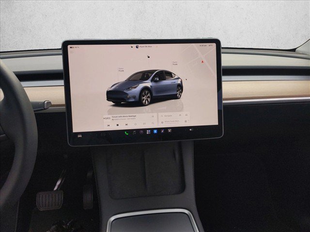 Used 2023 Tesla Model Y 2WD image 11