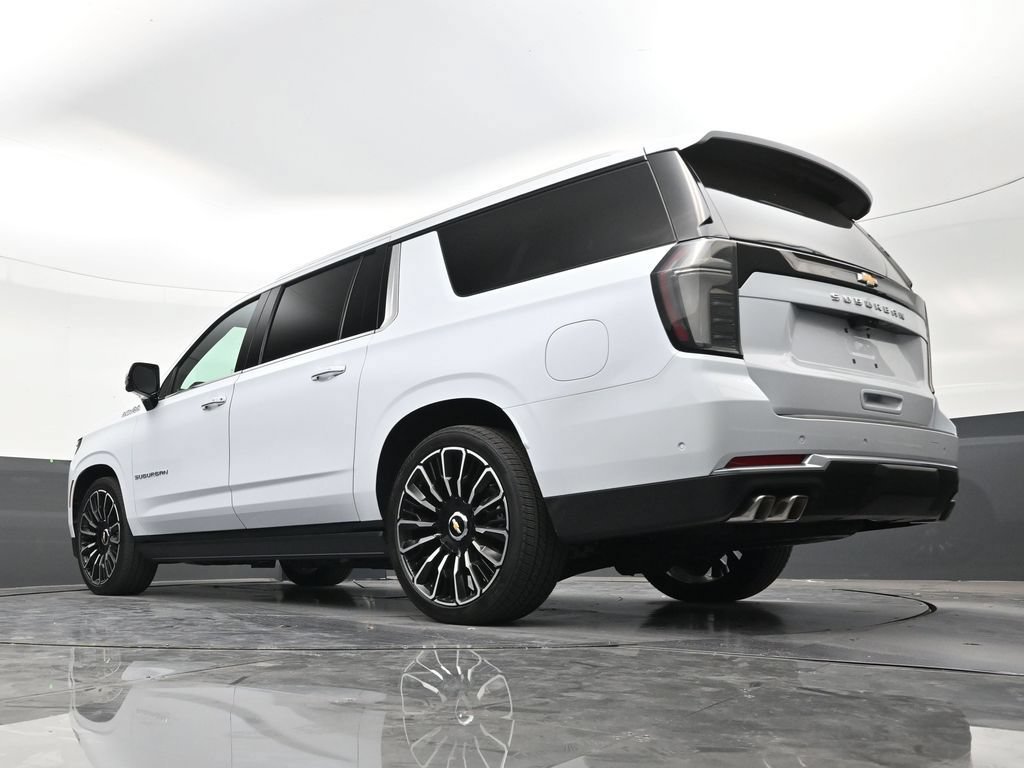 Used 2026 Chevrolet Suburban High Country AWD/4WD image 21