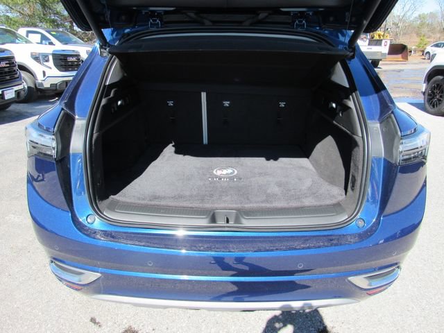 Used 2022 Buick Envision Avenir w/ Technology Package II image 32