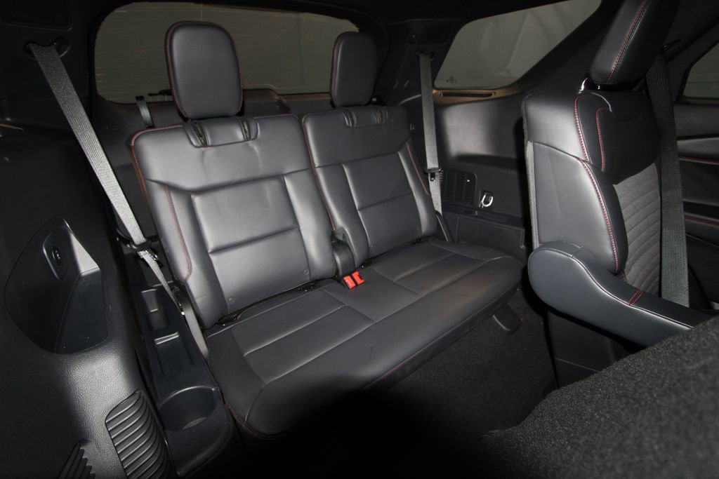 Used 2025 Ford Explorer ST-Line image 31