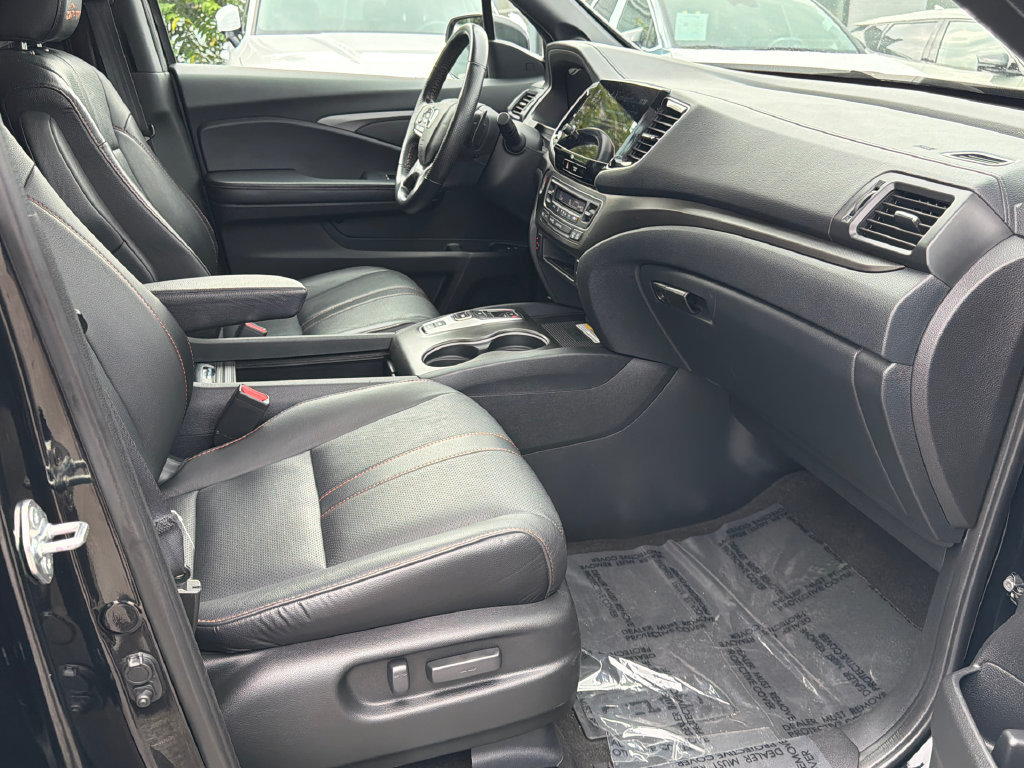 Used 2023 Honda Passport TrailSport image 12
