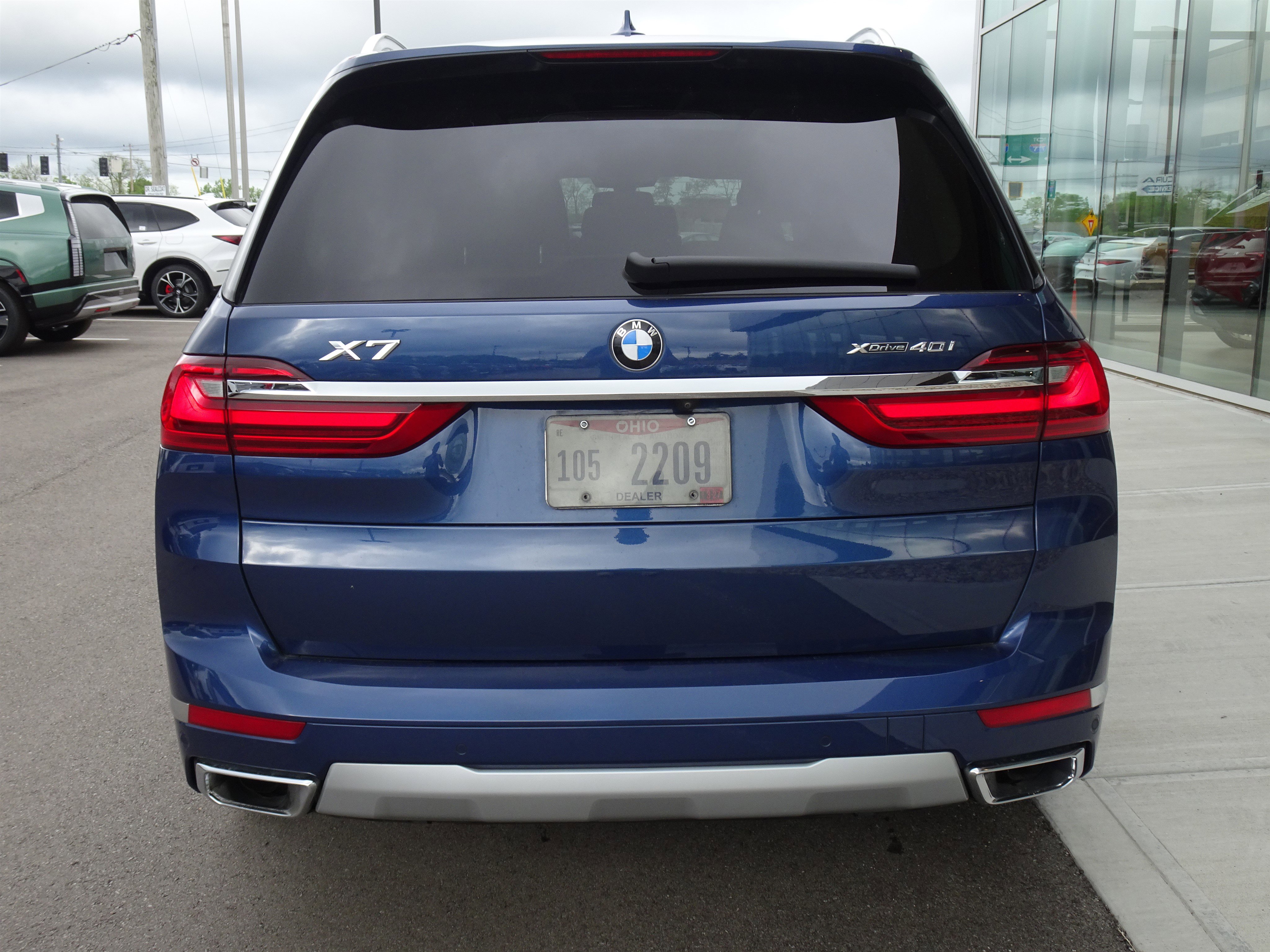Used 2022 BMW X7 xDrive40i w/ Premium Package image 4