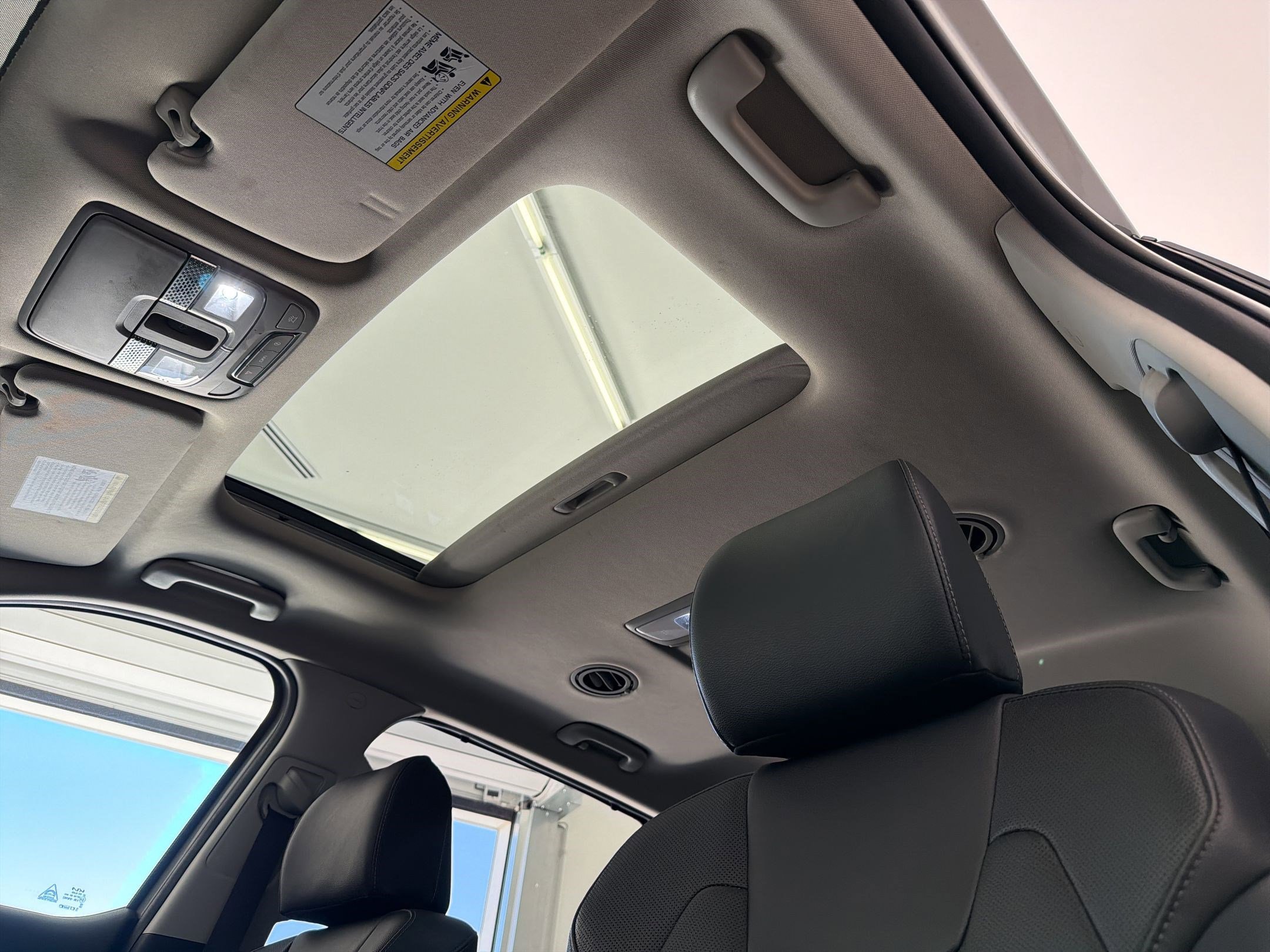 Used 2022 Kia Telluride EX w/ EX Premium Package image 16