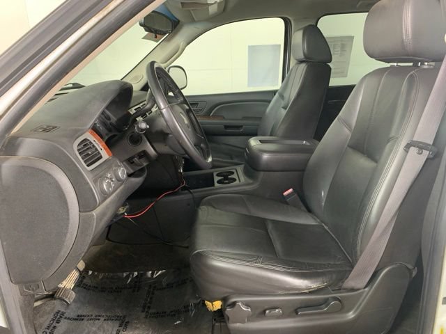 Used 2009 Chevrolet Suburban LT AWD/4WD image 17