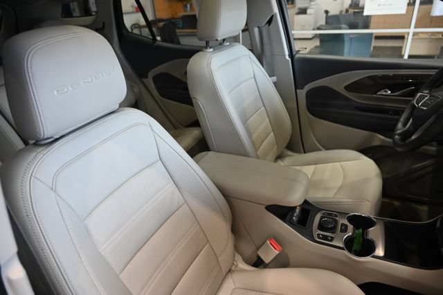 Used 2023 GMC Terrain Denali AWD/4WD image 8