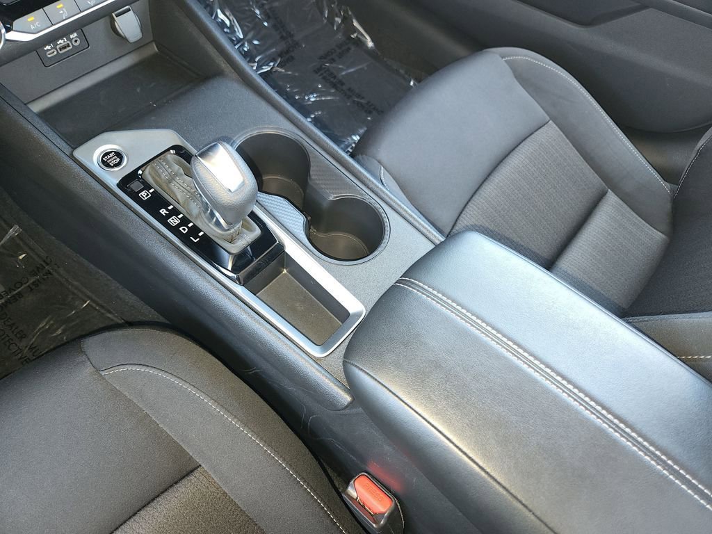 Used 2025 Nissan Altima 2.5 SV image 21