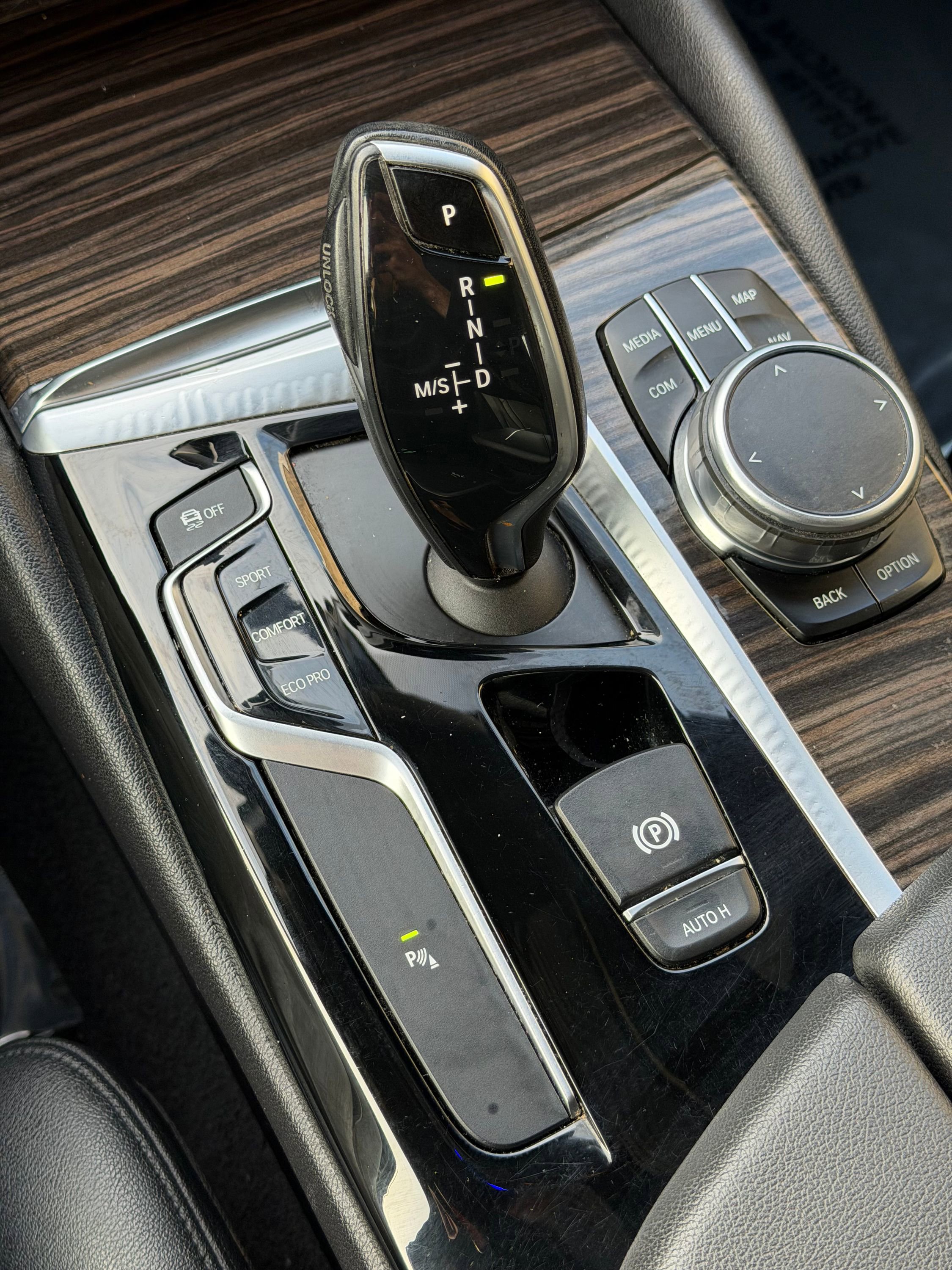 Used 2018 BMW 530i xDrive image 40