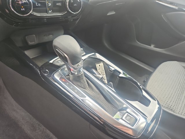 Used 2025 Chevrolet Trax LT FWD image 23