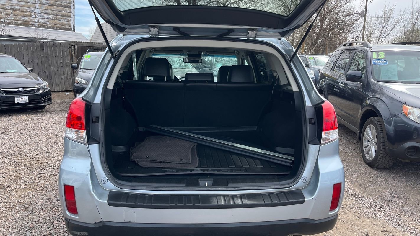 Used 2013 Subaru Outback 3.6R Limited w/ Moonroof Pkg image 22