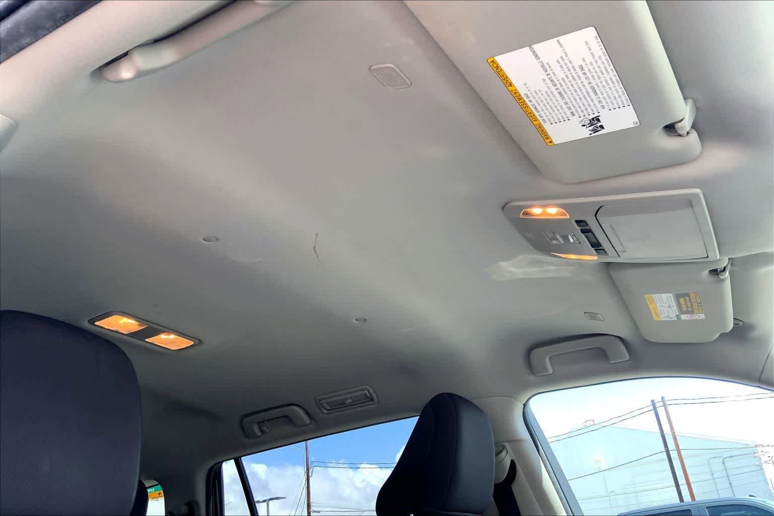 Used 2023 Toyota Highlander L image 30