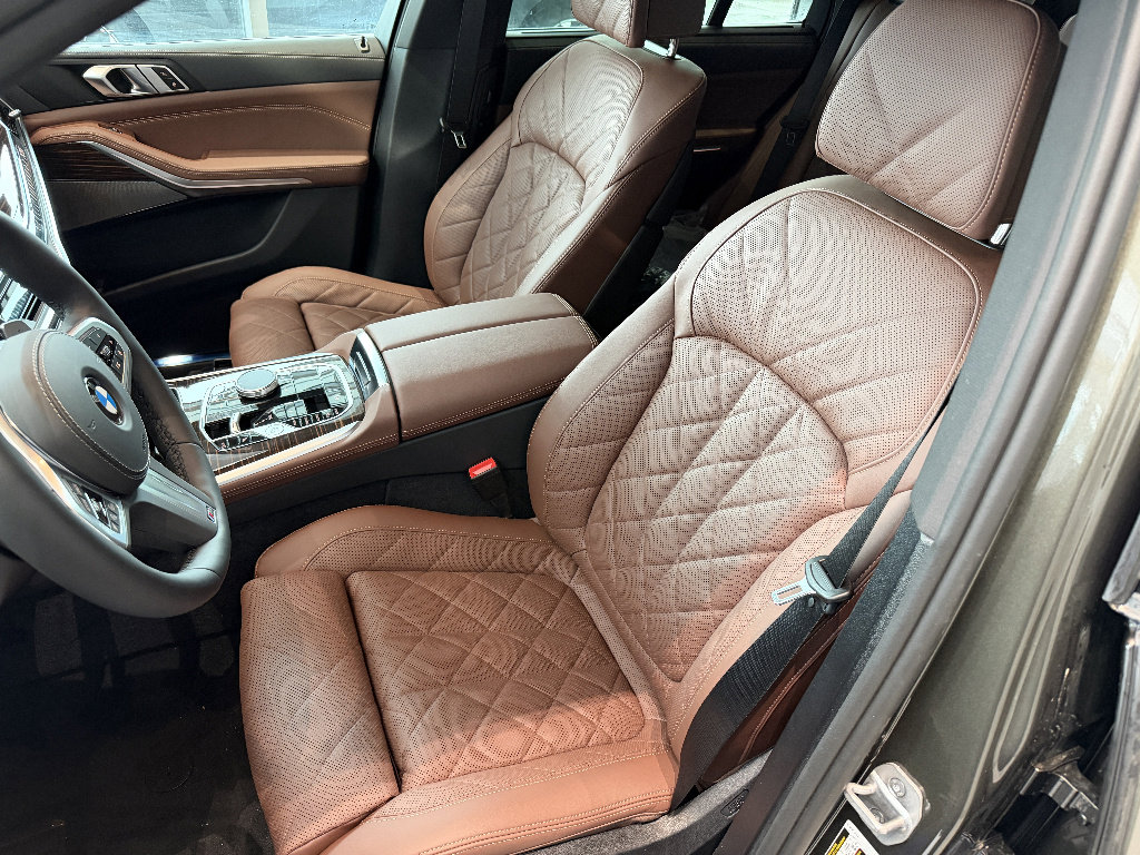 New 2026 BMW X5 xDrive40i w/ M Sport Package image 12