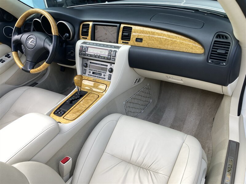 Used 2002 Lexus SC 430 Convertible RWD image 19