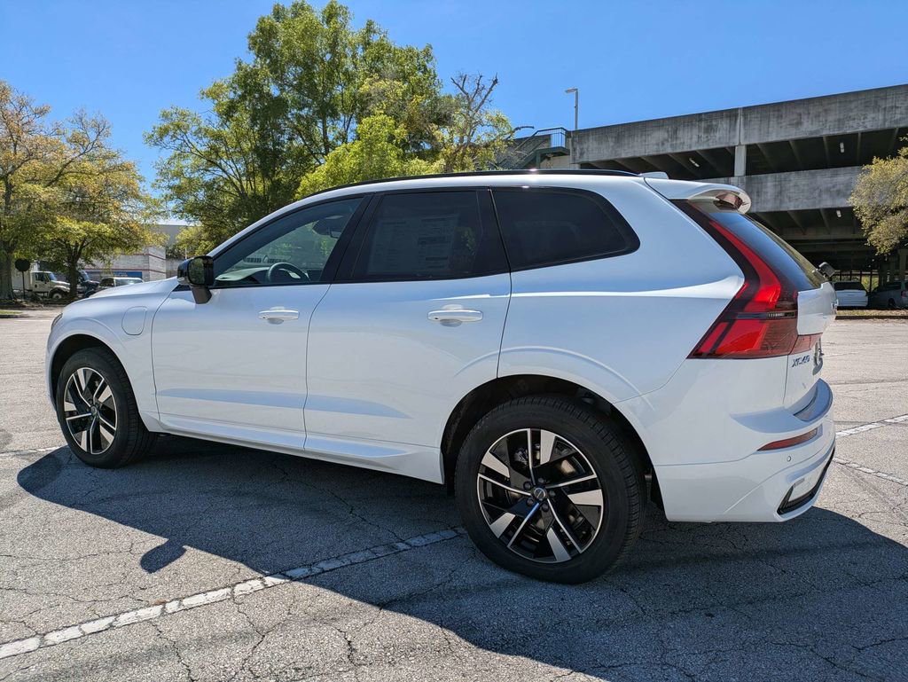 New 2026 Volvo XC60 T8 Core w/ Protection Package Premier image 4