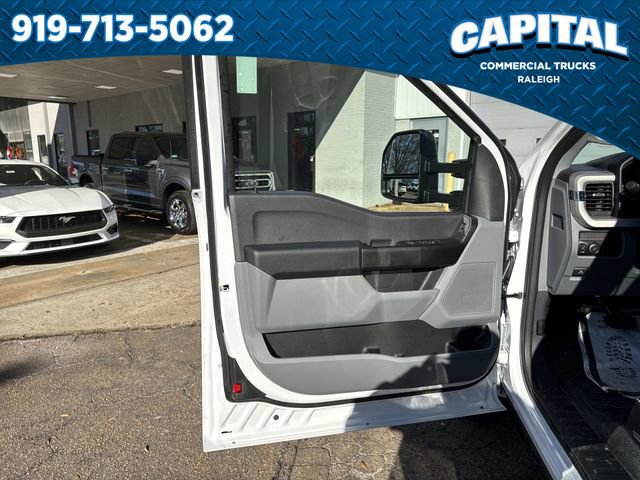 New 2026 Ford F250 XL w/ XL Chrome Package image 20