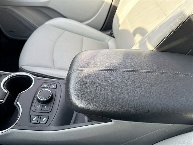 Used 2022 GMC Terrain SLT w/ Infotainment Package II image 21