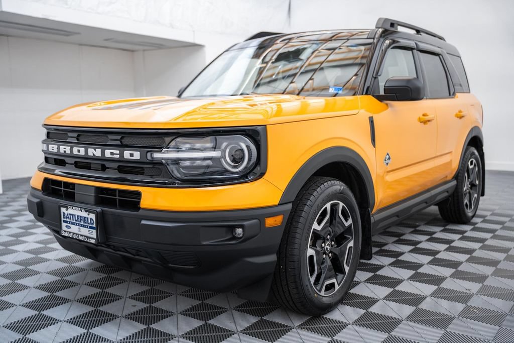 Used 2022 Ford Bronco Sport Outer Banks w/ Tech Package AWD/4WD image 3