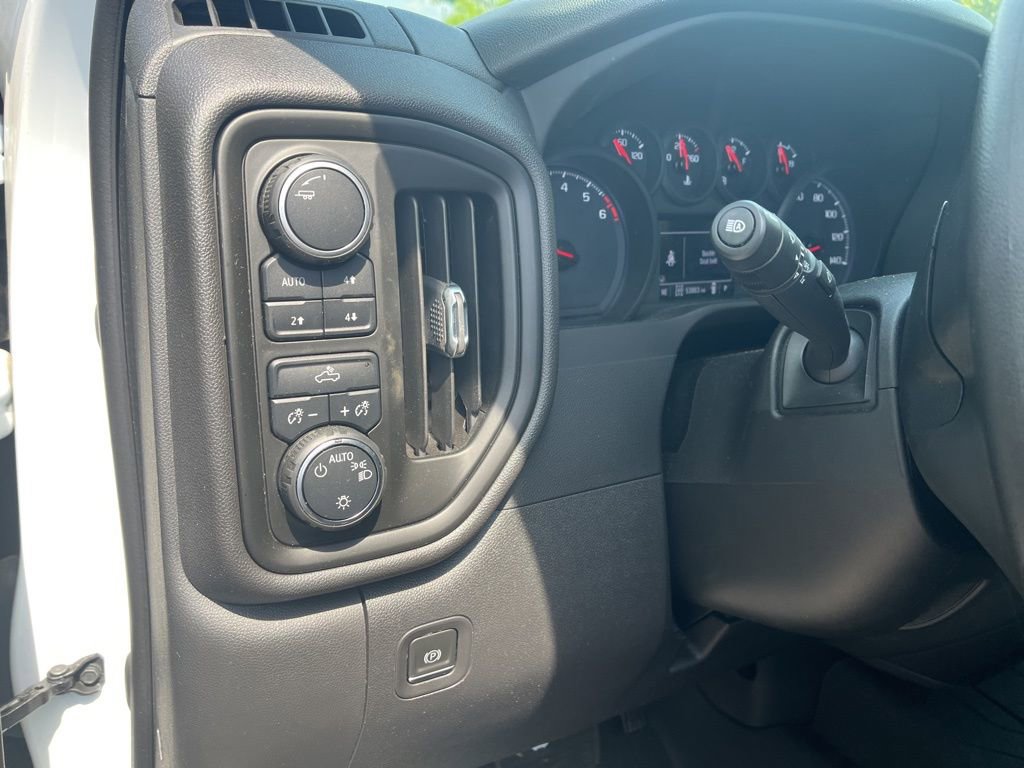 Used 2022 Chevrolet Silverado 1500 Custom Trail Boss AWD/4WD image 20