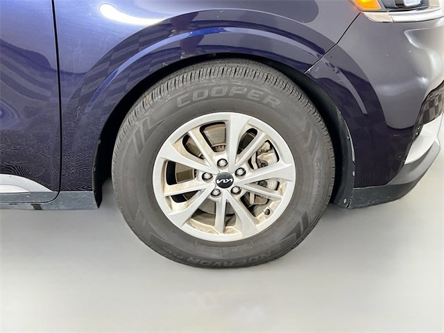 Used 2024 Kia Carnival LX image 37