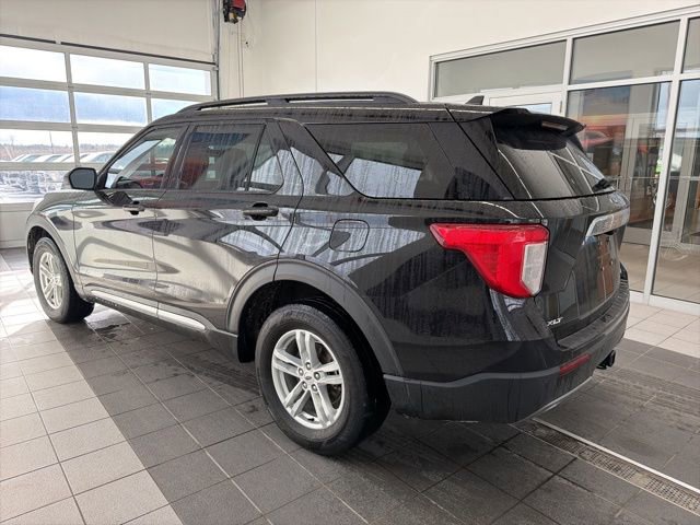 Used 2024 Ford Explorer XLT w/ Equipment Group 202A image 3