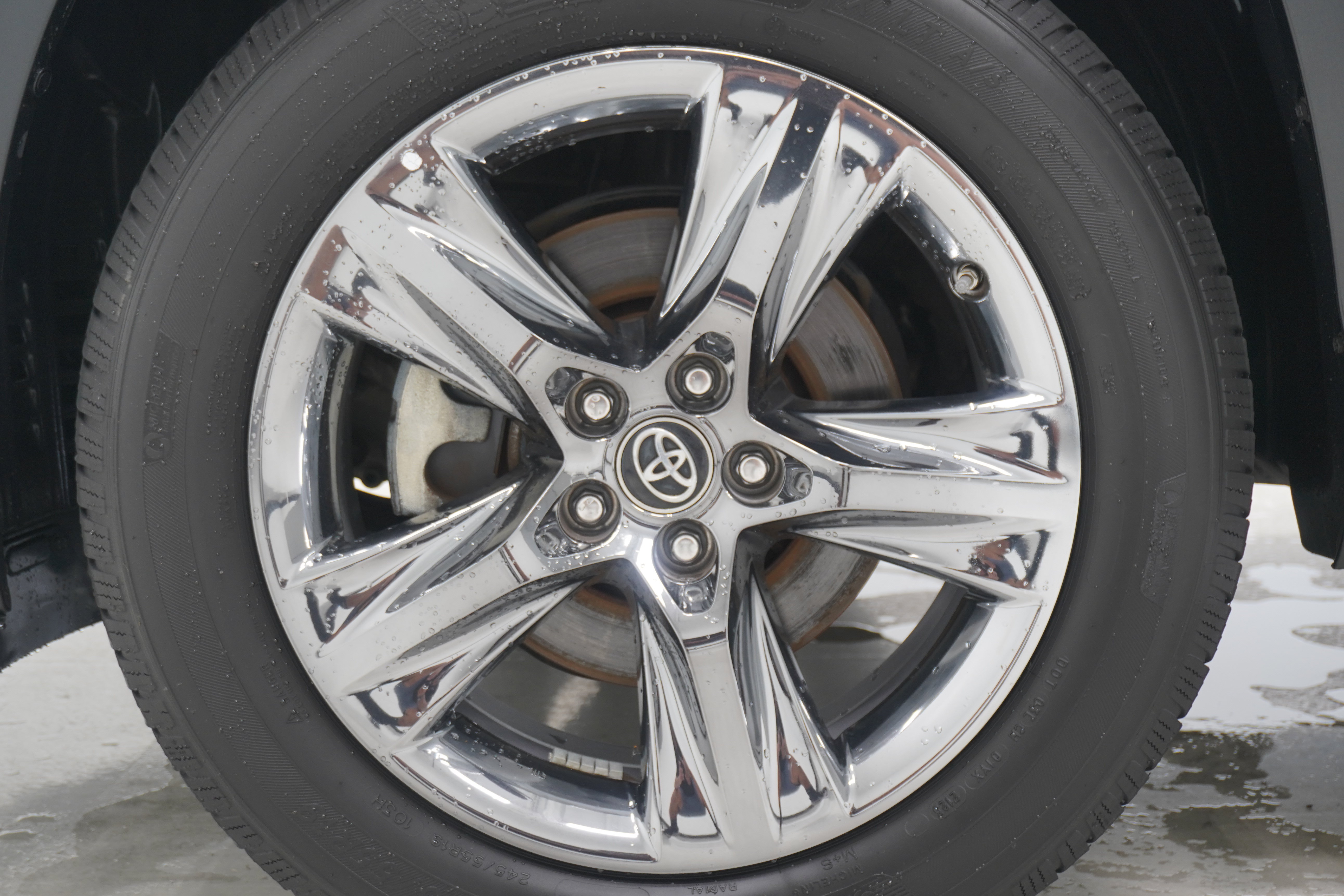 Used 2017 Toyota Highlander Limited Platinum FWD image 34