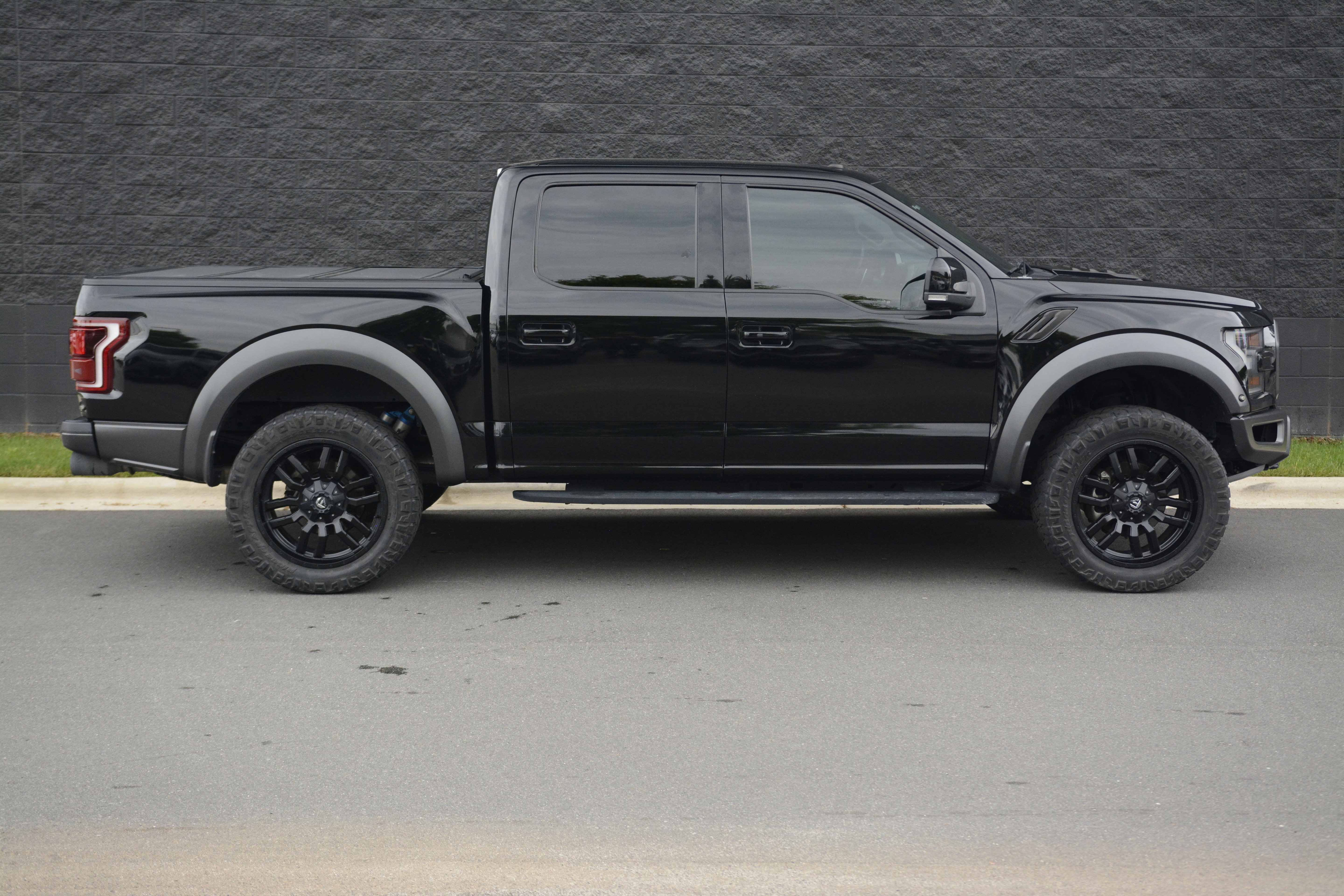 Used 2018 Ford F150 Raptor w/ Equipment Group 802A Luxury AWD/4WD image 8