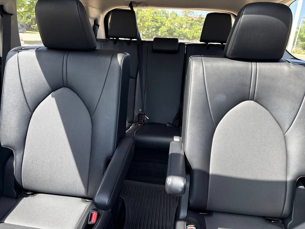 Used 2025 Toyota Grand Highlander AWD Hybrid image 21