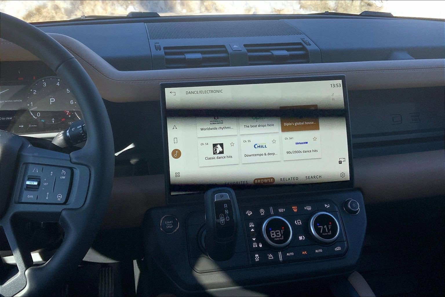 New 2026 Land Rover Defender 110 X-Dynamic SE image 6