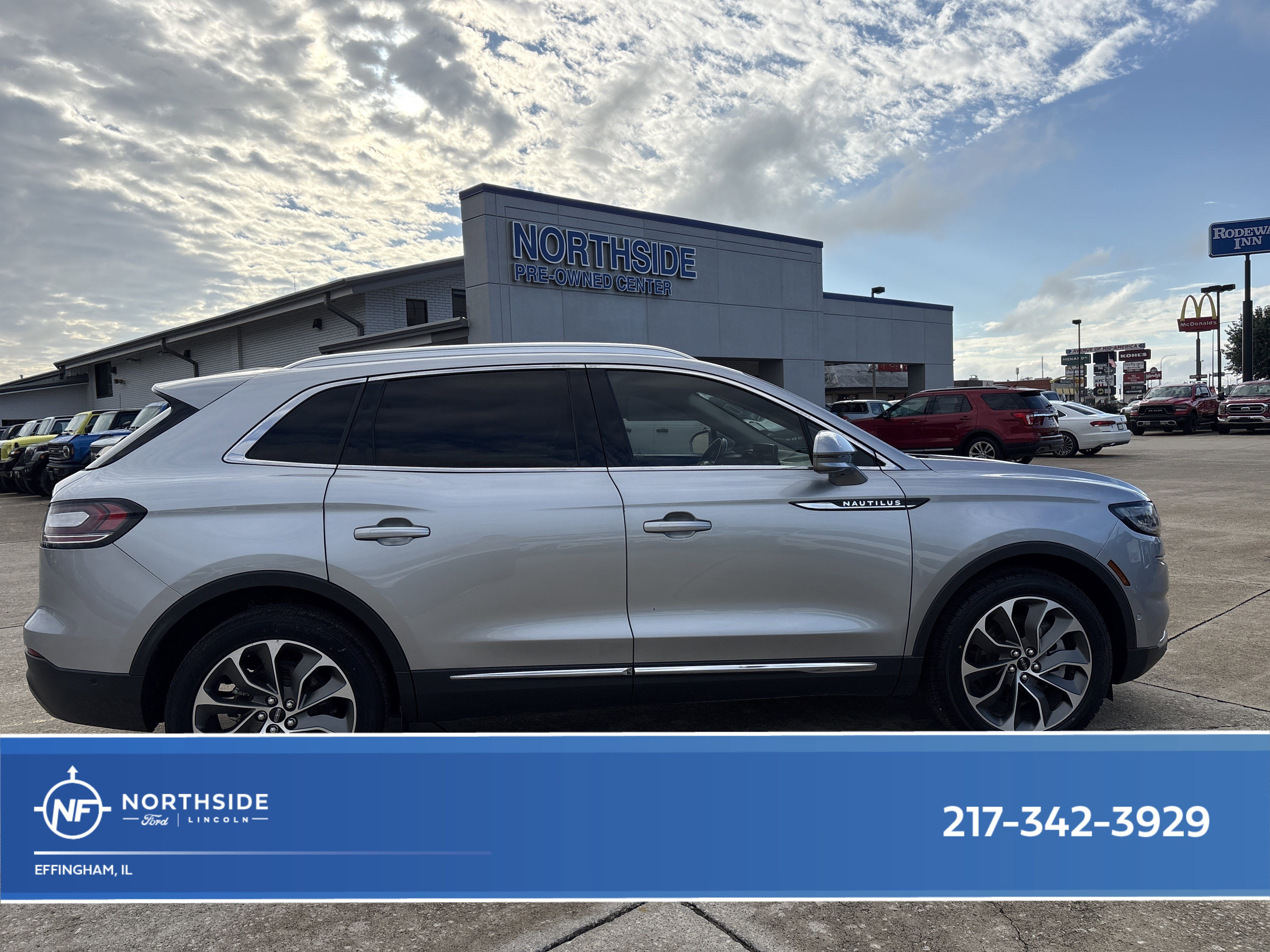 Used 2023 Lincoln Nautilus Reserve