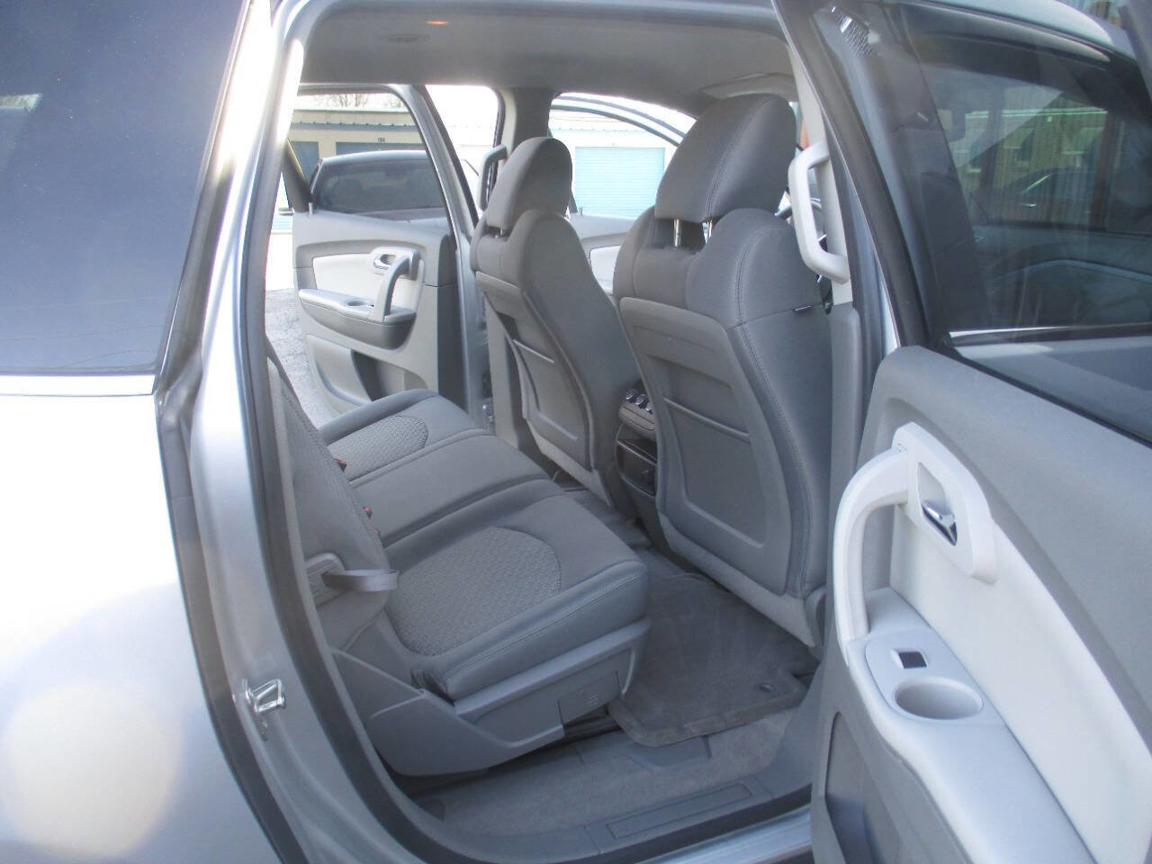 Used 2010 Chevrolet Traverse LT w/ Personal Connectivity Package FWD image 19