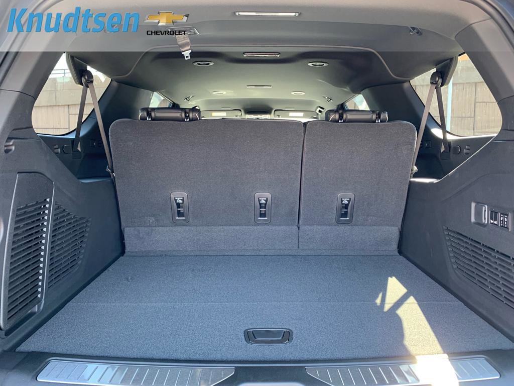 New 2026 Chevrolet Suburban Premier AWD/4WD image 15