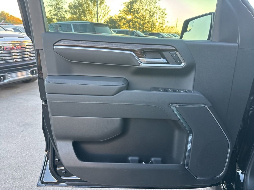 New 2026 GMC Sierra 1500 Elevation image 13
