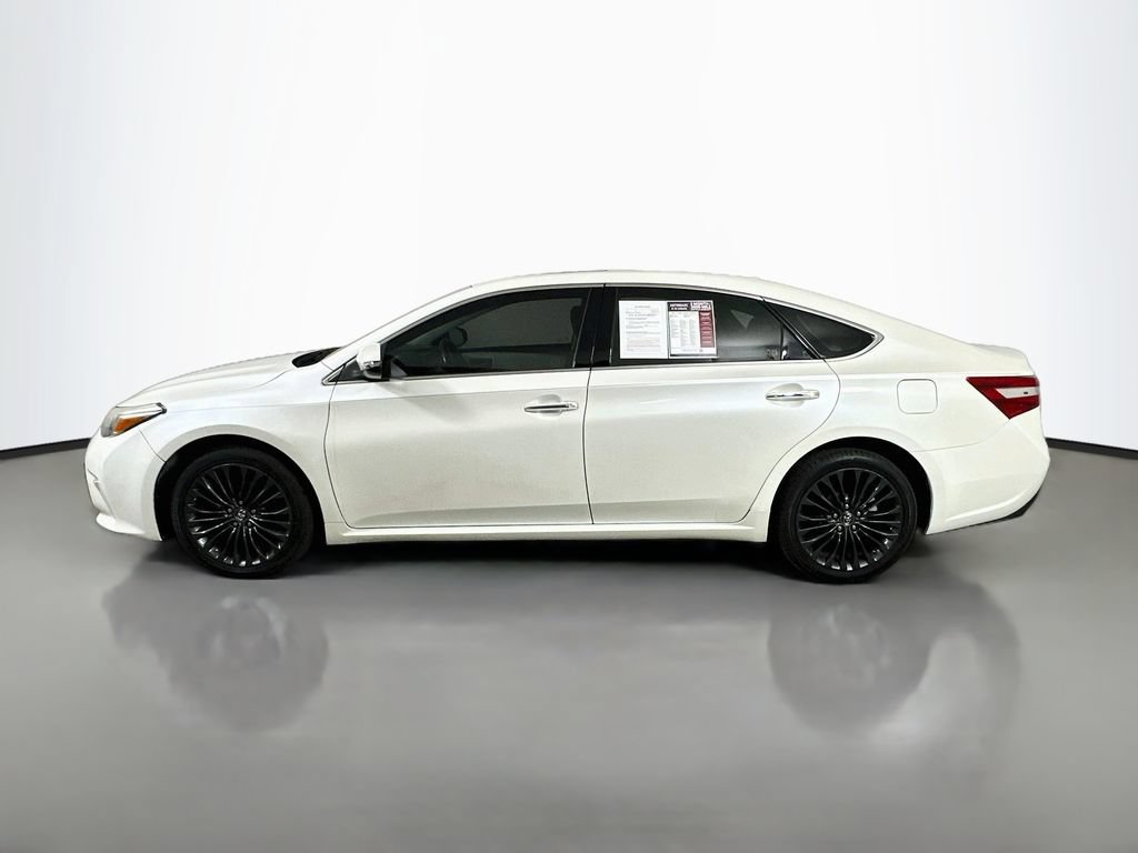 Used 2017 Toyota Avalon Touring FWD image 5