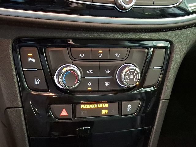 Used 2021 Buick Encore Preferred w/ Safety Package II AWD/4WD image 17