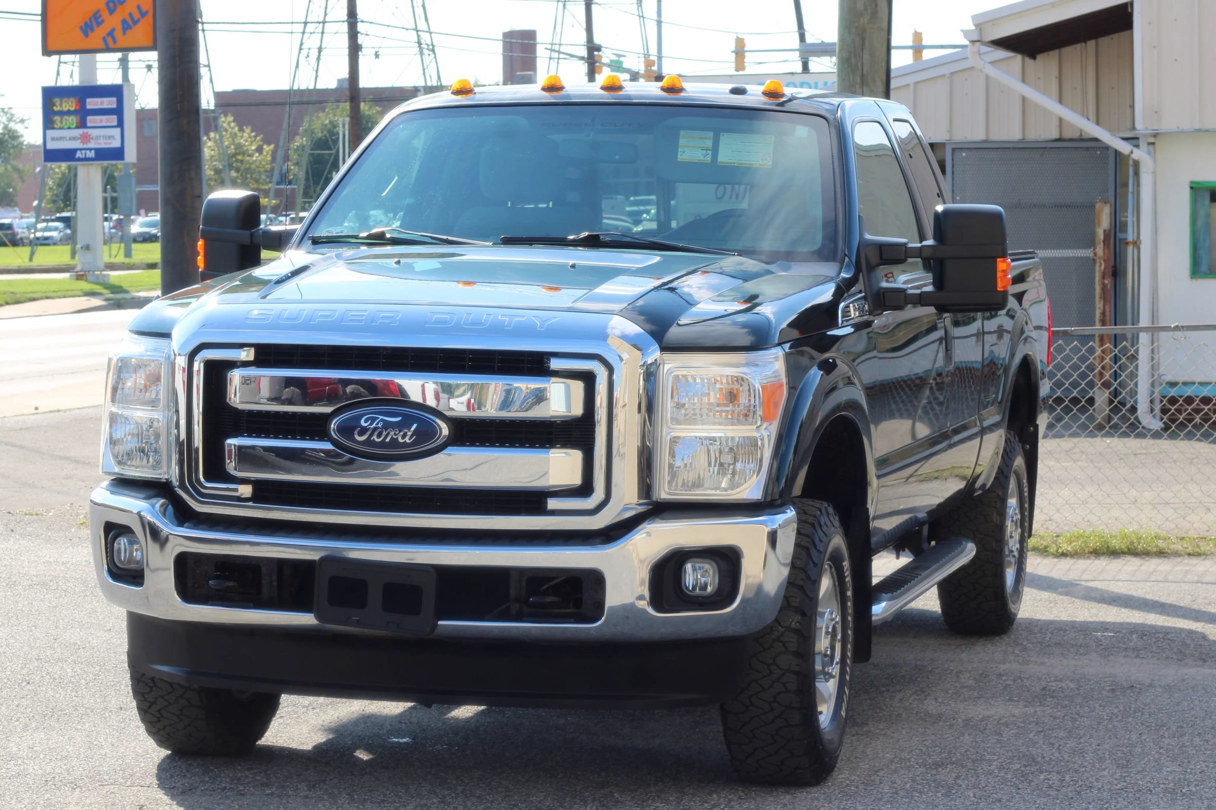 Used 2016 Ford F250 XLT w/ XLT Value Package AWD/4WD image 3