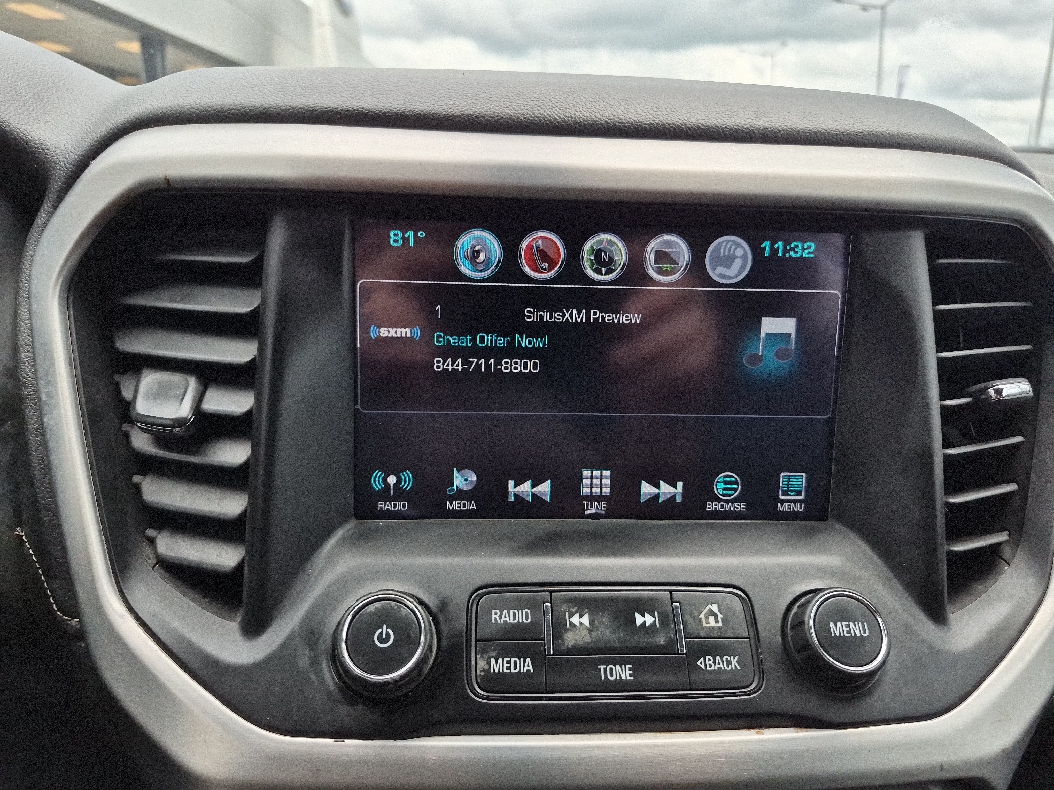 Used 2017 GMC Acadia SLT FWD image 31