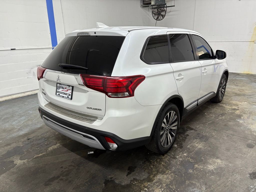 Used 2019 Mitsubishi Outlander ES image 3