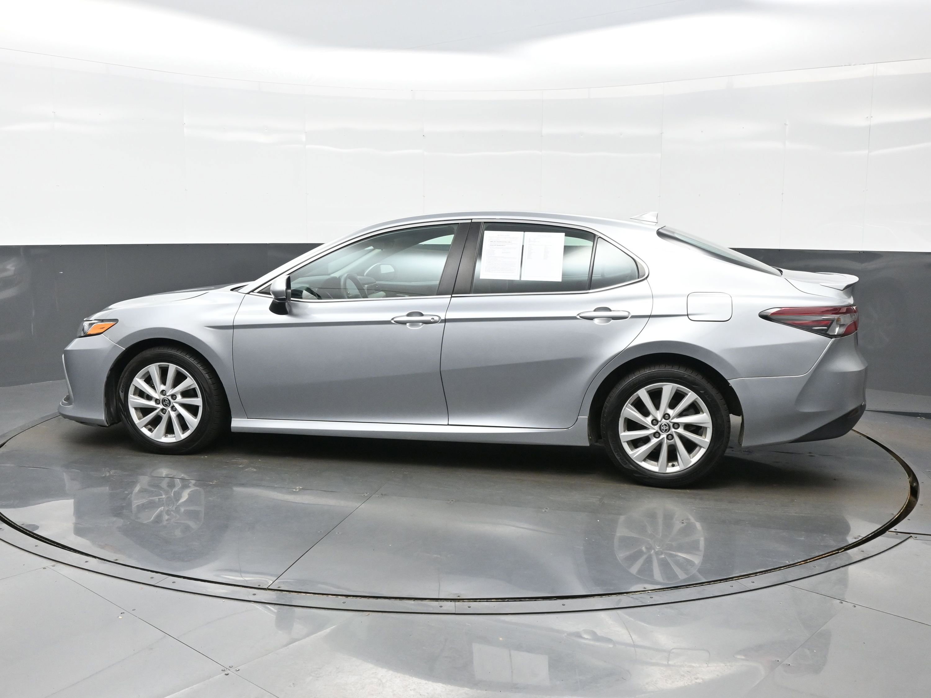 Used 2023 Toyota Camry LE FWD image 3