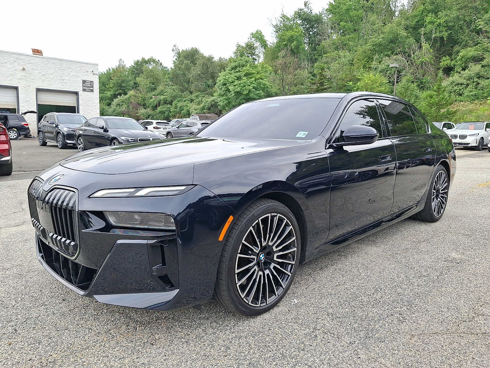 Used 2024 BMW 740i xDrive w/ Premium Package 2 AWD/4WD image 3