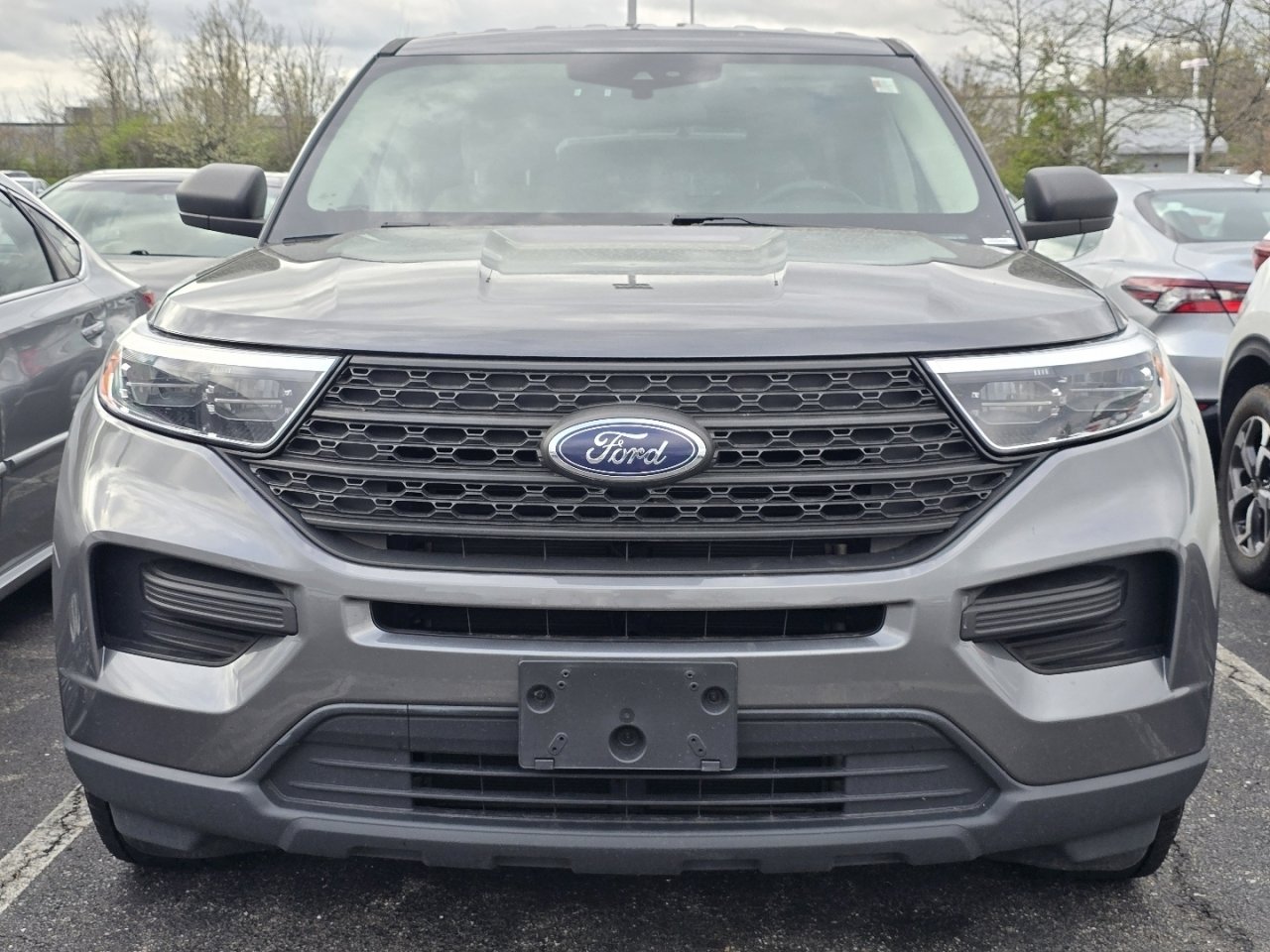Used 2023 Ford Explorer 4WD image 2