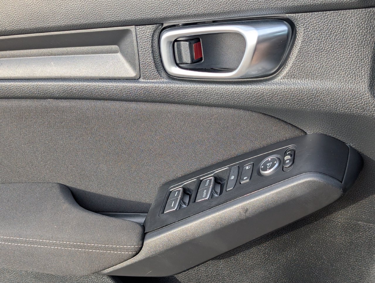 Used 2025 Honda Civic LX image 26