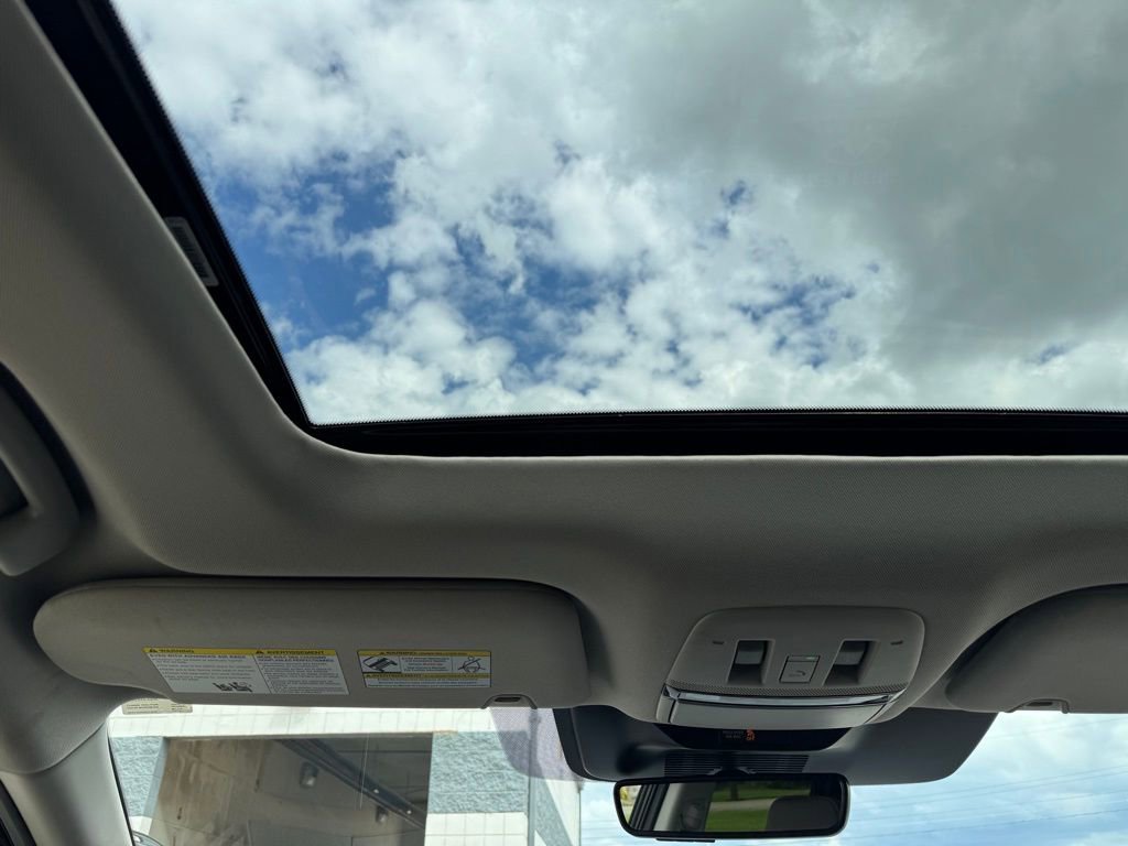 Used 2025 Nissan Murano Platinum AWD/4WD image 14