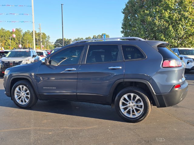 Used 2020 Jeep Cherokee Latitude w/ Cold Weather Group FWD image 5