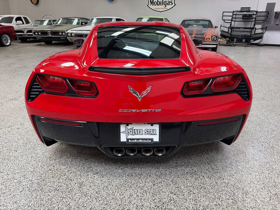 Used 2019 Chevrolet Corvette Stingray Coupe w/ 1LT RWD image 6