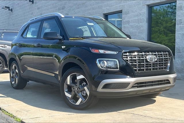 New 2025 Hyundai Venue SEL