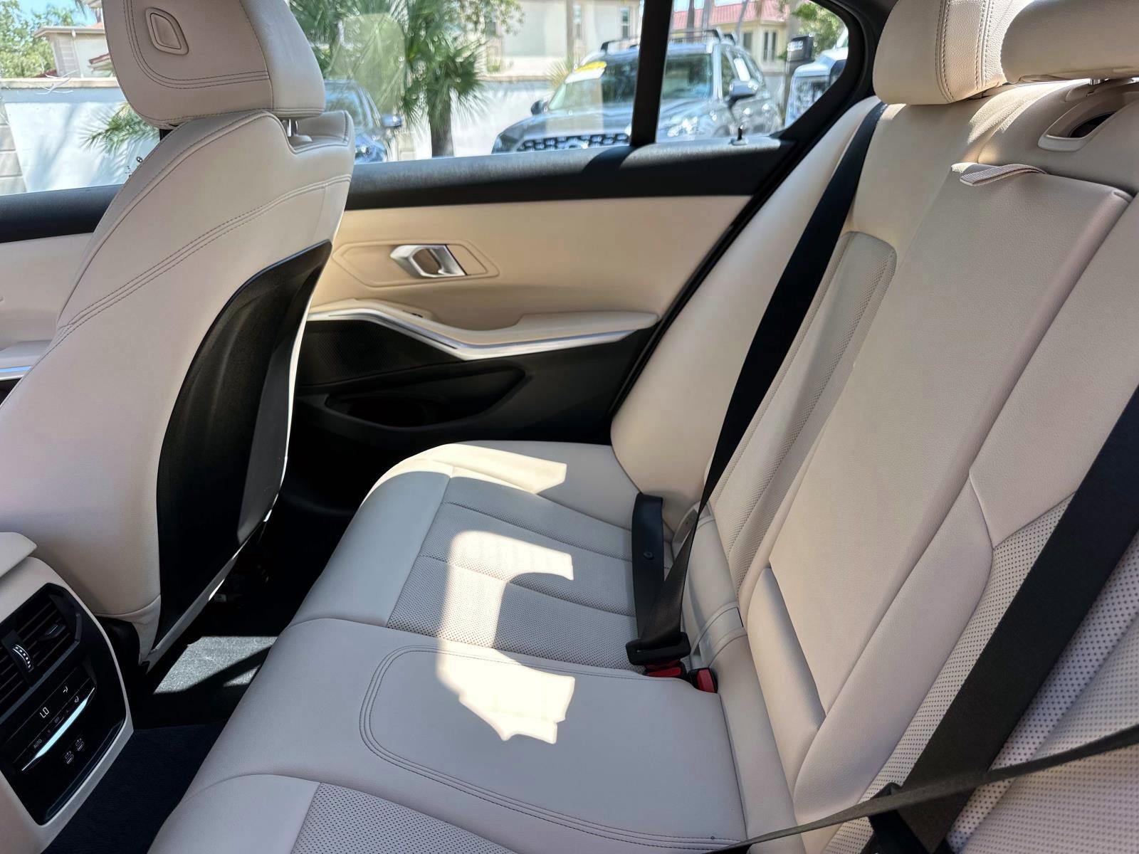 Used 2024 BMW 330i Sedan w/ Premium Package image 14