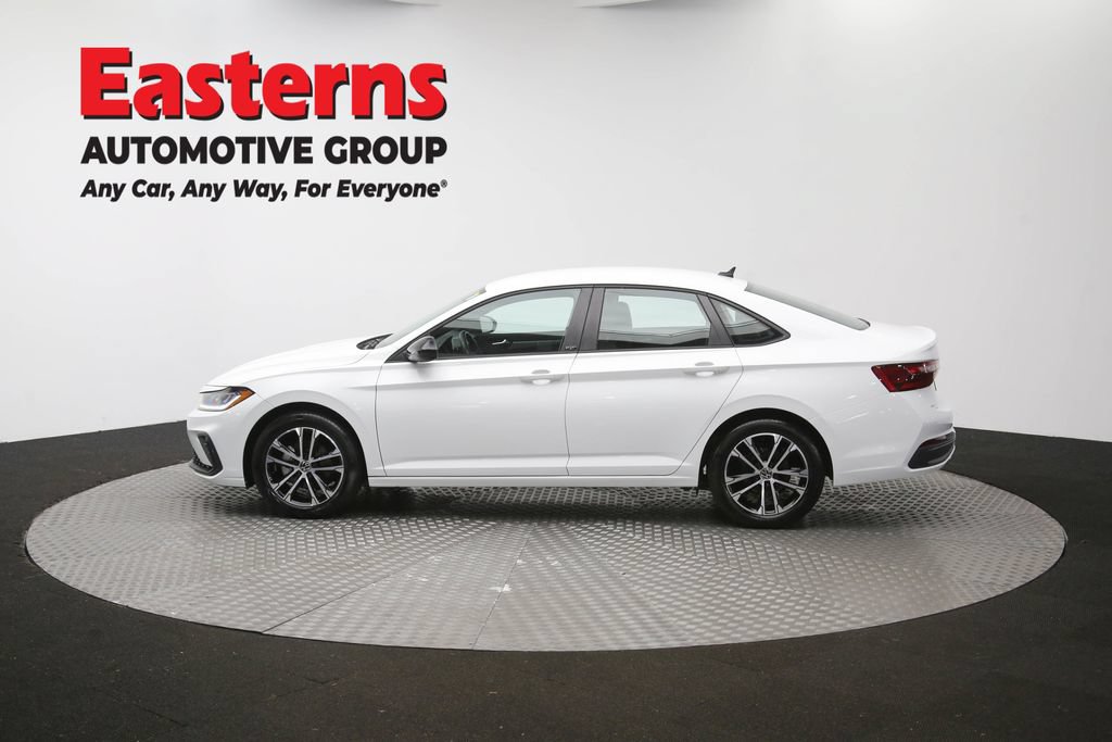 Used 2025 Volkswagen Jetta Sport FWD image 59