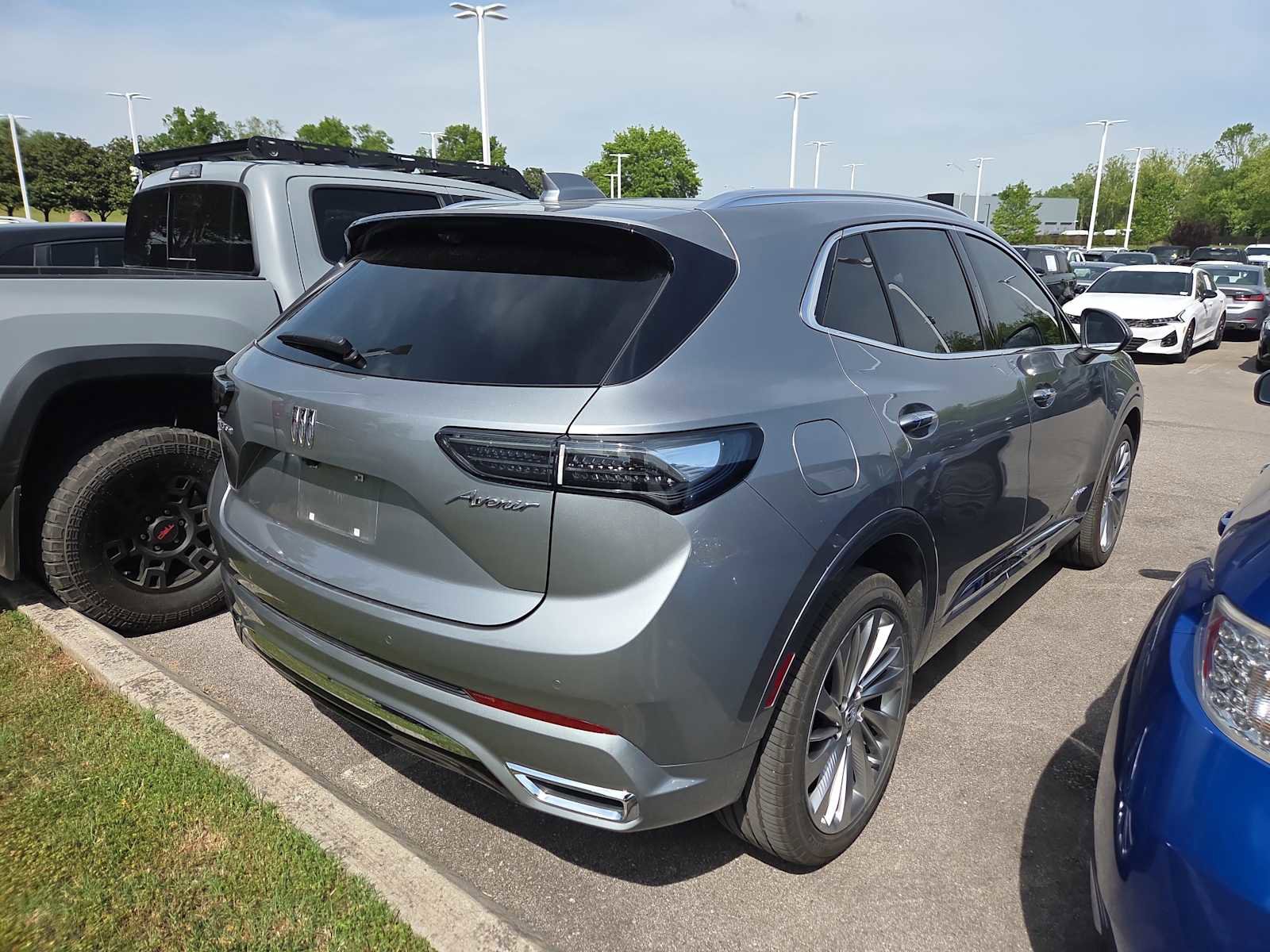 Used 2024 Buick Envision Avenir AWD/4WD image 5