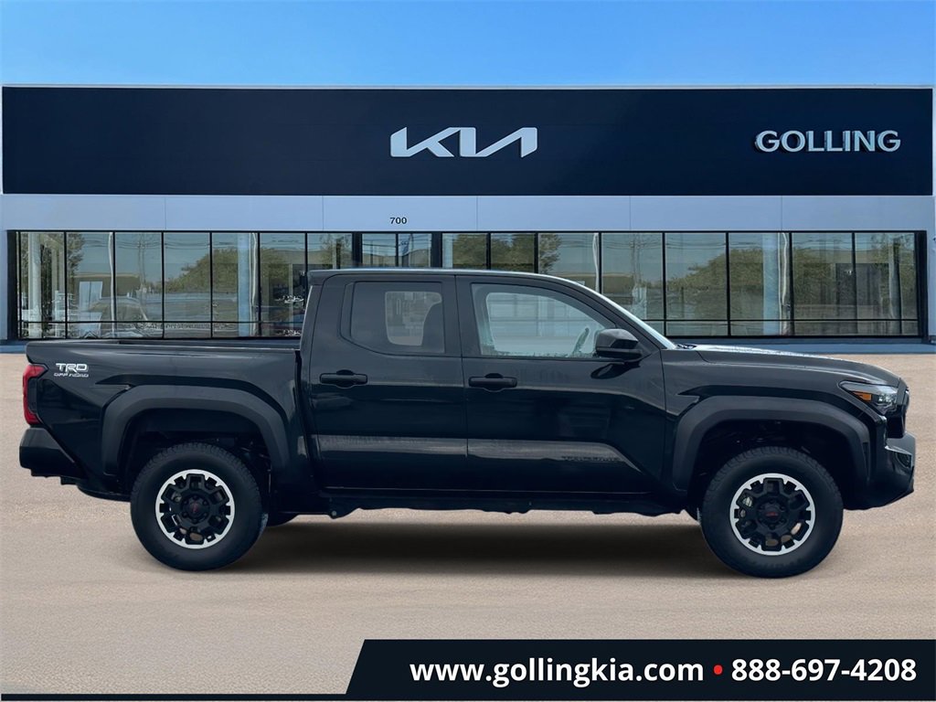 Used 2024 Toyota Tacoma TRD Sport image 2